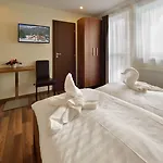 Guest house Gloria & 3*