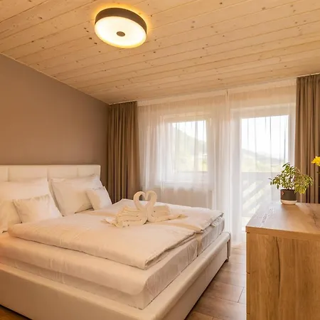 Gloria & Guest house 3*