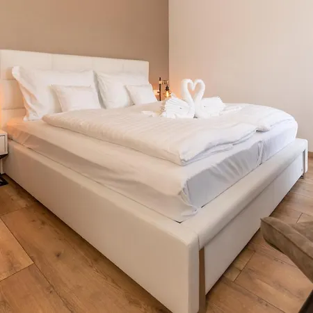 Gloria & Penzion Donovaly