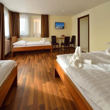 Gloria & Гостевой дом