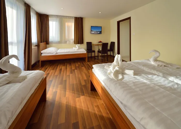 Gloria & Πανσιόν